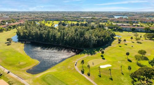 650 124th Ter, Hollywood FL 33027-0803 exterior