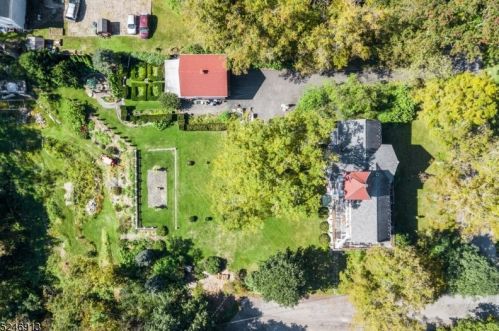 430 Green Ln, Belvidere NJ  07823-1236 exterior