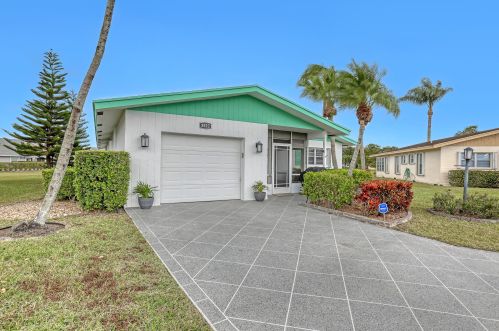 3822 Da Vinci Cir, West Palm Beach, FL 33417-1071