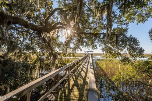 700 Sunset Cir, Beaufort SC  29906-9426 exterior