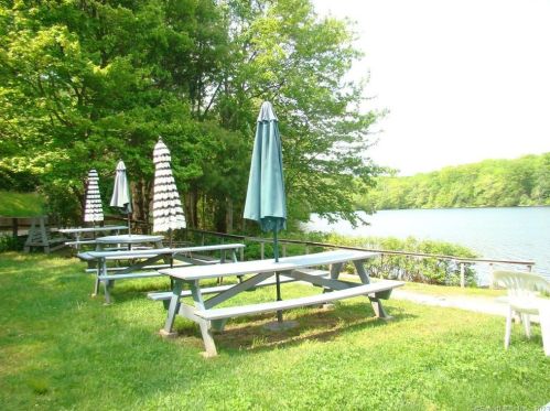 60 Lake Shore Trl, Glastonbury CT  06033-4014 exterior