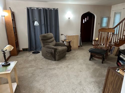 259 Marigold St, Whitaker, PA 15120-2232