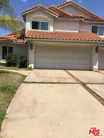 24859 Bracken Ln, Santa Clarita, CA 91381-2237
