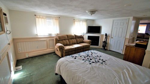 17 Shr Dr, Raymond NH 03077-1313 exterior