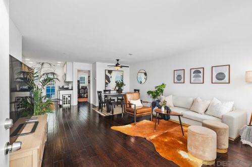 1005 Tourmaline St, San Diego, CA 92109-1807