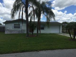 3248 Jamestown Dr, Tarpon Springs, FL 34691-1309