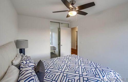 5027 Glasgow Dr, San Diego CA 92117-1037 exterior