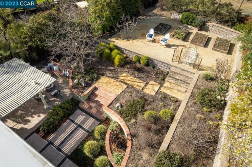 9 Southwood Dr, Orinda CA  94563-3010 exterior