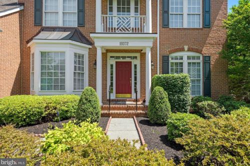 19372 Ml Dm Pl, Leesburg VA 20176-1637 exterior