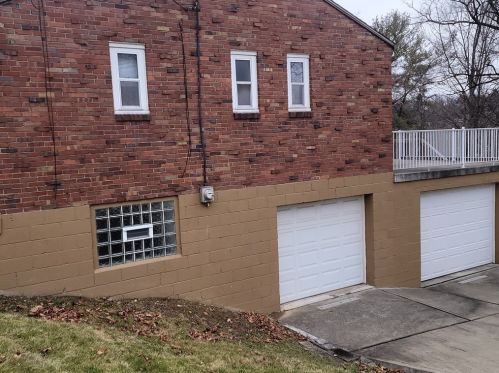 3541 Wallace Ave, Pittsburgh, PA 15227-2451