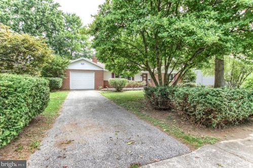 619 Devonshire Dr, Carlisle, PA 17013-3605