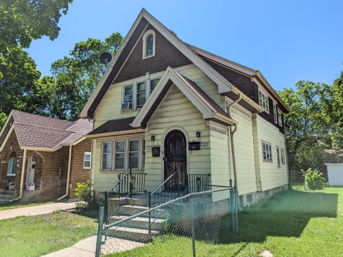 3905 Sheridan Ave, Milwaukee, WI 53209-4640