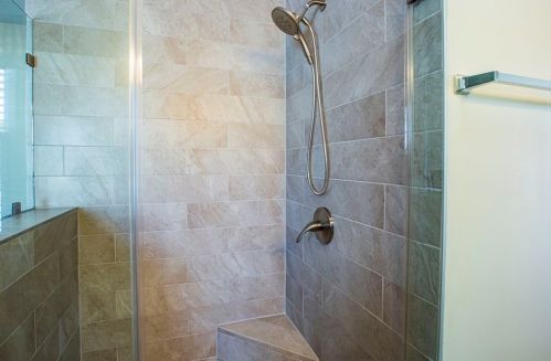 101 Ivy Ave, Fall River MA 02726-3210 exterior