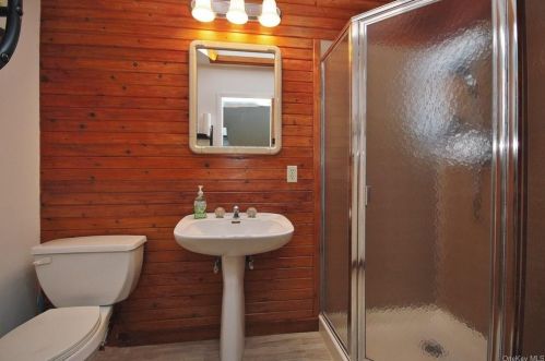 34 Hudson View Hl, Crotonville NY  10562-3327 exterior