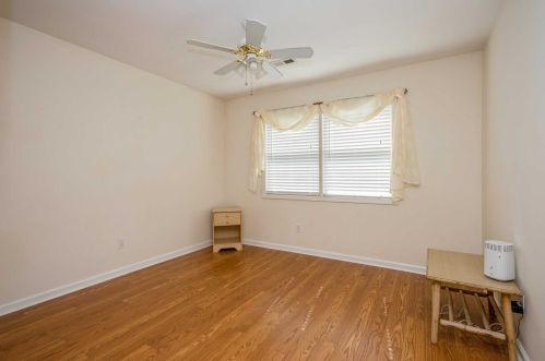 24 Deer Xing Dr, Fishkill NY  12524-1362 exterior