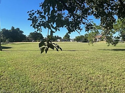 111 Lee Blvd, Lehigh Acres FL  33936-6146 exterior