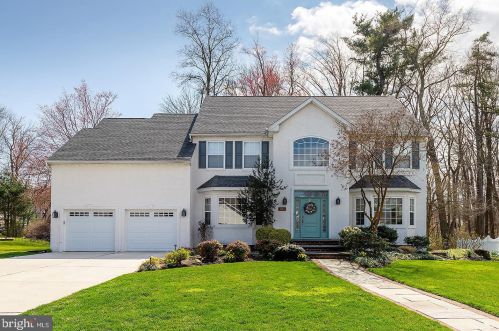 1858 Fernwood Dr, West Deptford, NJ 08096-5748