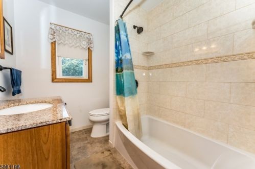 524 Laurel Ave, Roselle Park NJ  07204-1542 exterior
