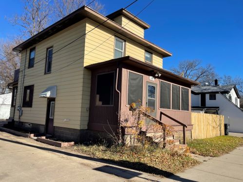 819 Division St, La Crosse, WI 54601-4609