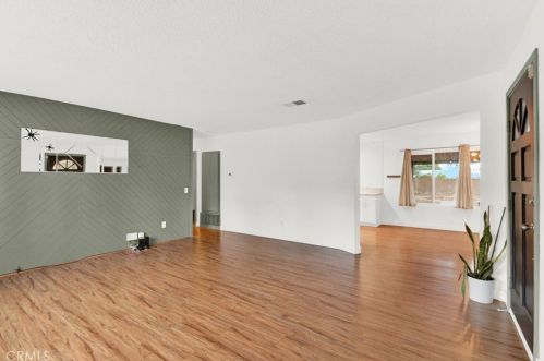 762 Peach St, San Jacinto CA  92583-2804 exterior