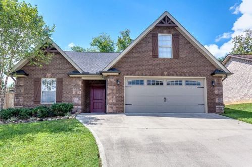 7684 Applecross Rd, Corryton, TN 37721-2931