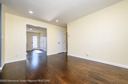 58 Richardson Ave, Tinton Falls NJ  07724-1313 exterior