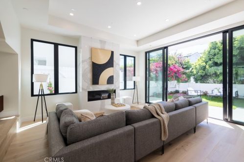 1813 Walnut Ave, Manhattan Beach CA  90266-5018 exterior