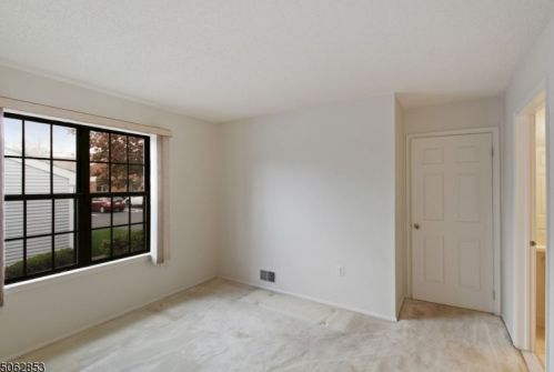 84 Whitehead Ln, East Brunswick NJ  08816-5633 exterior