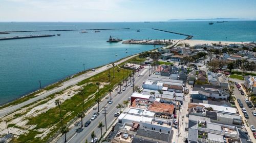 231 Seal Beach Blvd, Seal Beach CA  90740-2633 exterior