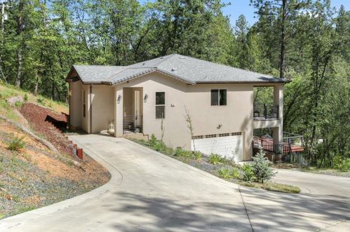 559 Greenwood Dr, Meadow Vista CA  95722-9708 exterior