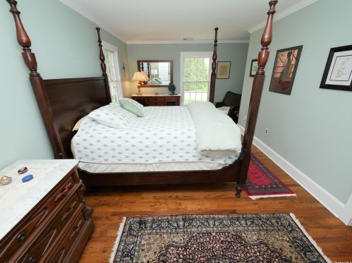 28 Little Harbor Rd, Mount Sinai NY  11766-1208 exterior