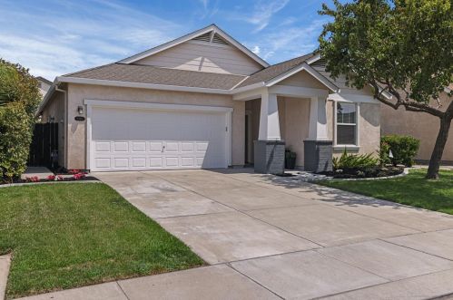 1384 Gianna Ln, Manteca, CA 95336-6454