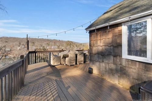 59 Lakeview Terrace Ext, Sandy Hook CT  06482-1467 exterior