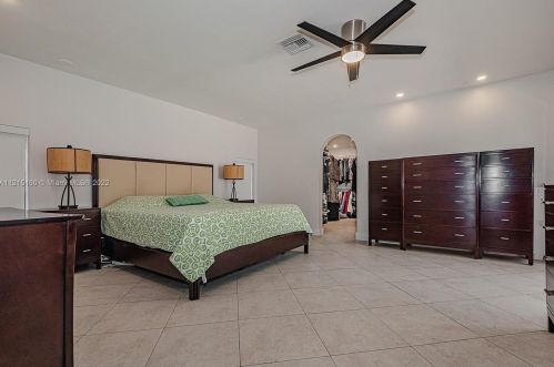 3220 37th St, Hollywood FL  33021-2636 exterior