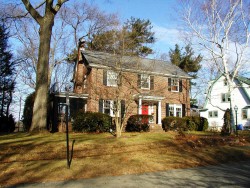 27 Samoset Rd, Newton, MA 02468-1316