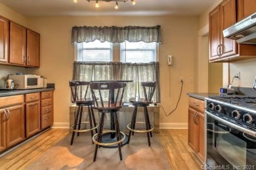 398 Milford Point Rd, Milford CT  06460-5337 exterior