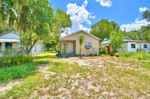 586 8th St, Eagle Lake, FL 33839-3047