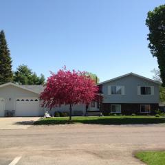 110 Court St, Prescott, WI 54021-1510