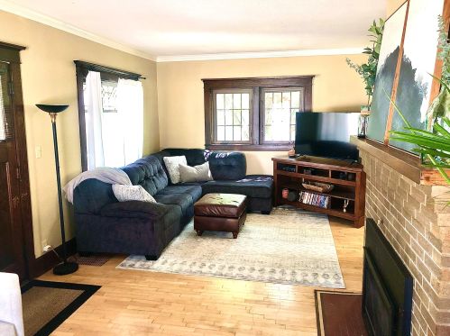 64 Cotton St, Fond Du Lac, WI 54935-2358
