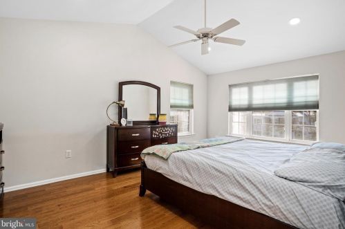 301 Belford Dr, Princeton NJ  08540-9000 exterior