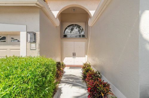 7575 Doubleton Dr, Delray Beach FL  33446-3630 exterior