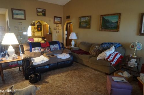 859 Mesquite St, Chandler, AZ 85225-2154