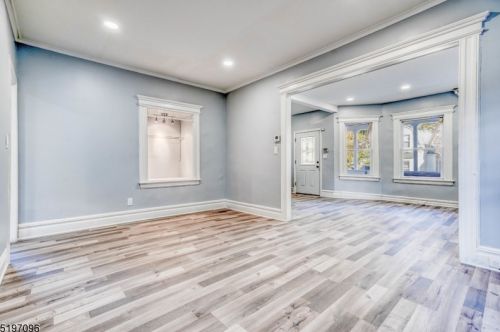 21 Ruth St, Irvington NJ  07111-2526 exterior
