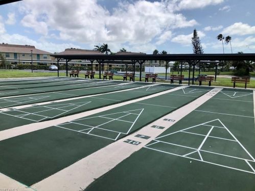 46 Le Mans Dr, Naples FL 34112-9127 exterior