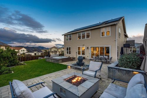 3837 Sedgemoore Dr, Santa Rosa CA  95404-7620 exterior