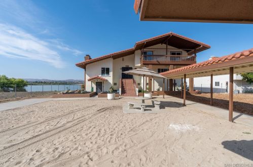 15798 Grand Ave, Lake Elsinore, CA 92530-5522