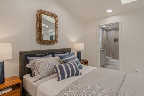 1095 Pine Tree Ln, Sebastopol CA  95472-2681 exterior