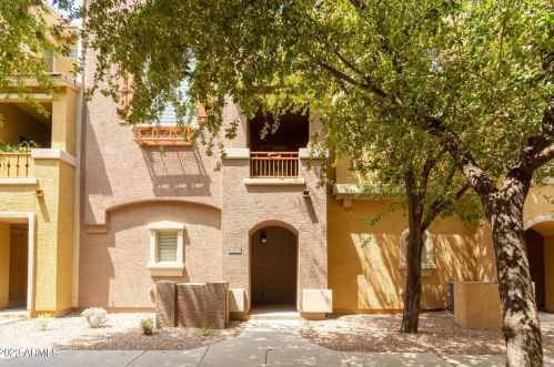 240 Juniper Ave, Gilbert, AZ 85233-3913