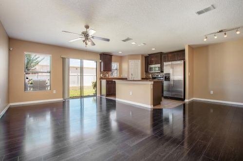 2220 Windsor Lake Cir, Sanford FL  32773-5726 exterior