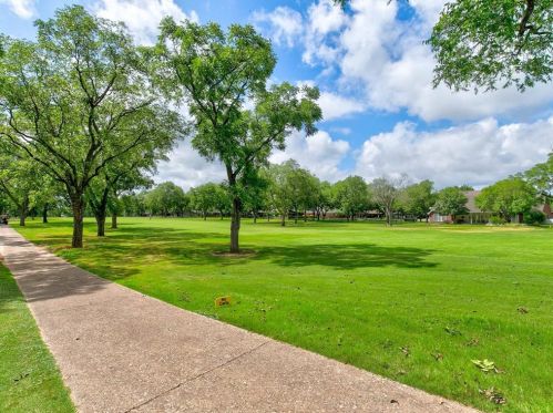 5215 Wedgefield Rd, Granbury TX  76049-4166 exterior